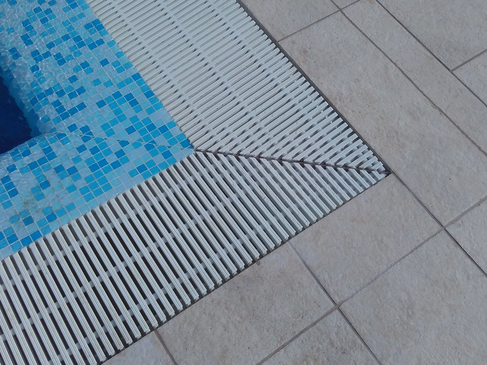 Benson De luxe 90 diagonala Benson De luxe 90 diagonala
